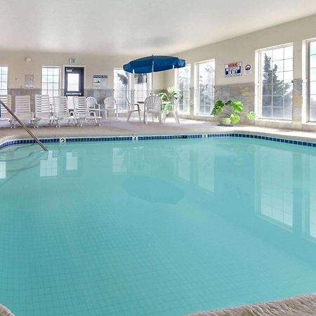 Ramada By Wyndham Moses Lake Exterior foto